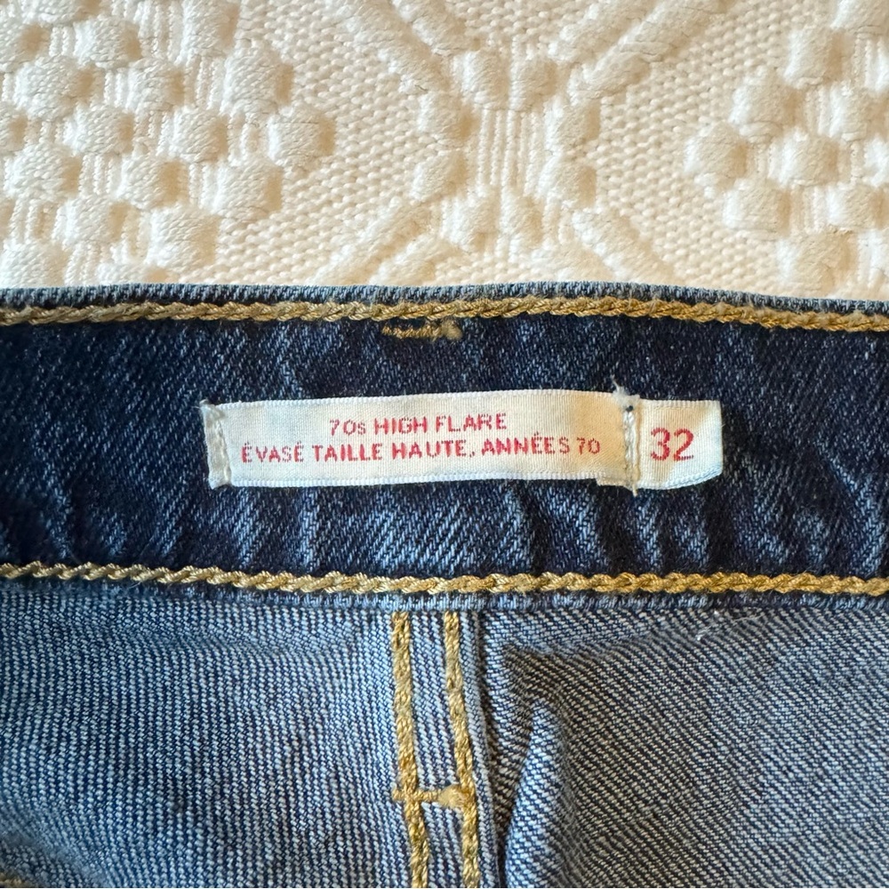 Premium Levi’s Levis 70s High Flare dark blue jeans, size 32 - Picture 9 of 11